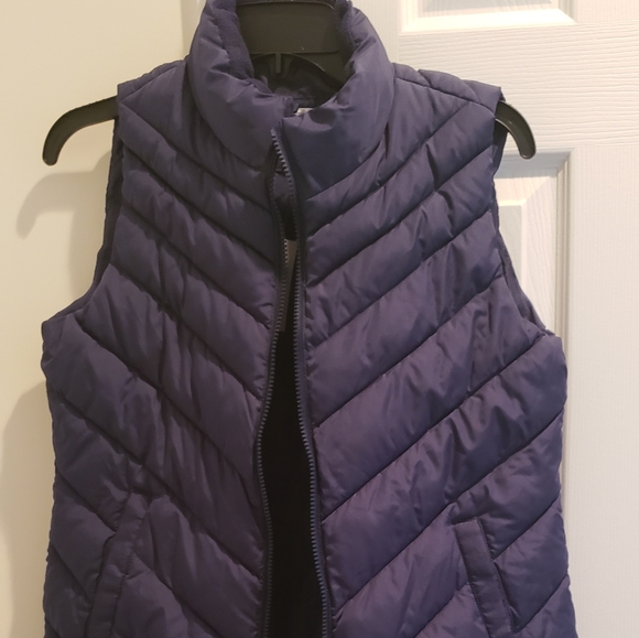 gap puffer vest